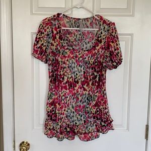 GITANO SHORT SLEEVE FLORAL BLOUSE